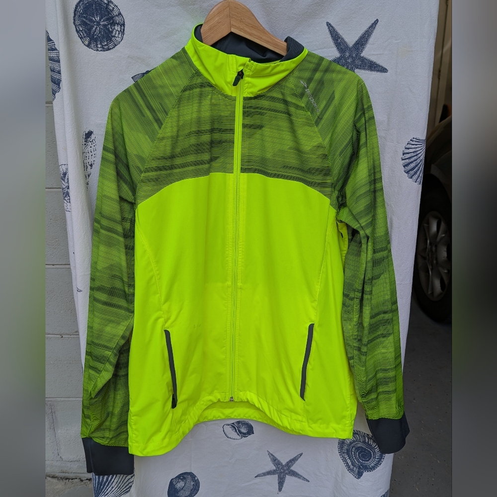 Brooks Running Jacket Neon Green Size Medium 🍋‍🟩